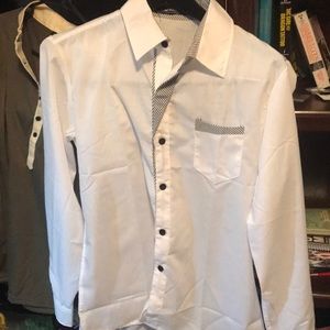 Tunevuse Casual Button Up